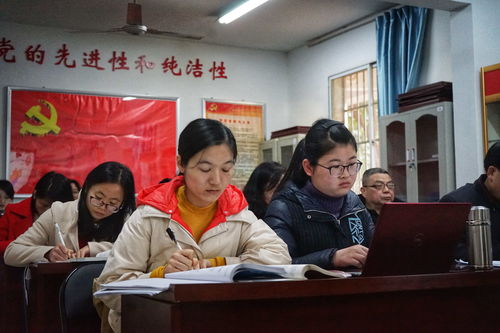 校企合作互幫忙,尚智品牌管理總經(jīng)理張海在南昌工學(xué)院開(kāi)講分享課